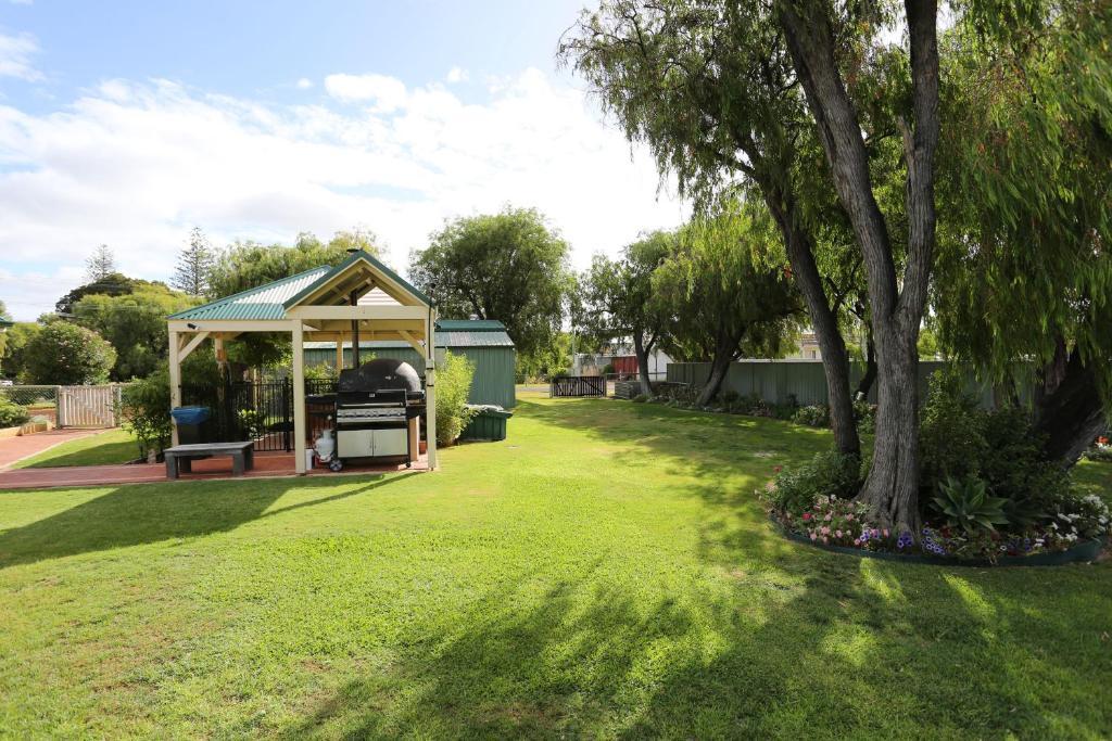 Busselton Guest House Экстерьер фото